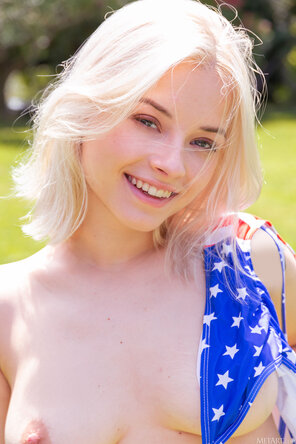 amateur photo MetArt_Enjoy-Life_Bianca-Bell_high_0126
