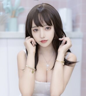 Mixian Sama (过期米线线喵) - 大姐姐 (31)