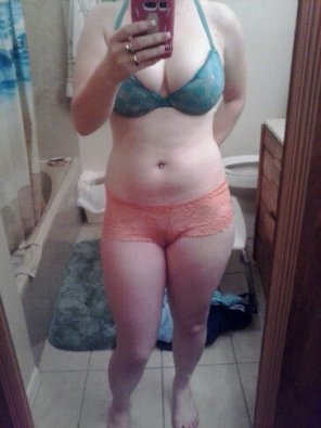 amateur pic I used to babysit this girl. Now she is 19. O.o