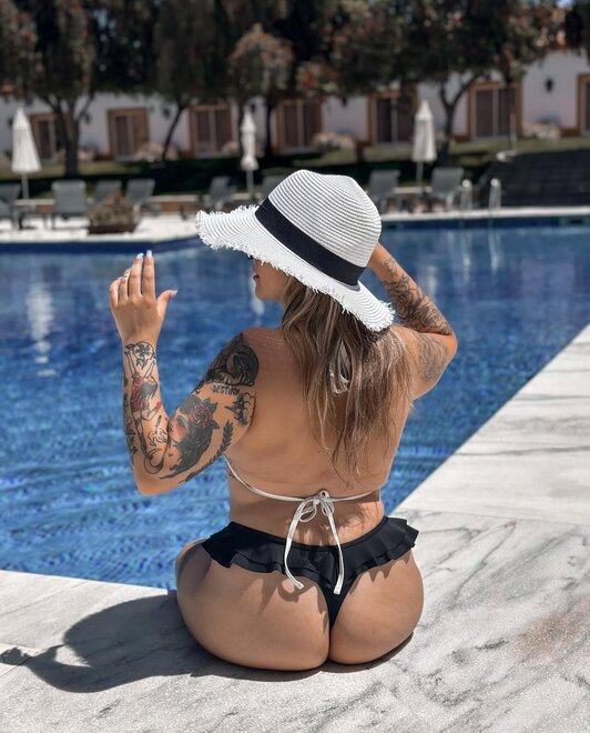 2cd53b4db09ba8c1d251fd73a2f6b2e3528d99e8f04f8bacea6897b3c351714a