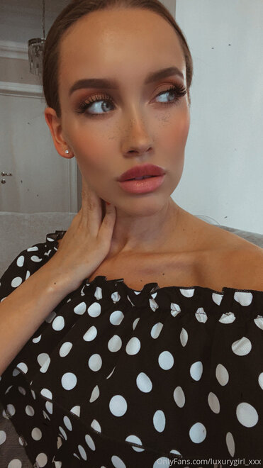 Pics by @onlyforfan_online 31