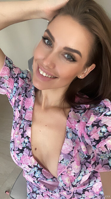 Pics by @onlyforfan_online 44