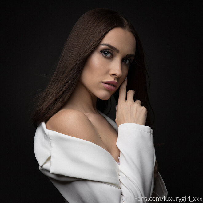 Pics by @onlyforfan_online 373