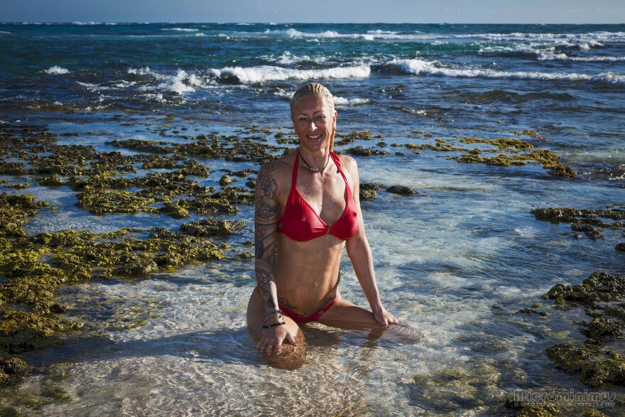 Red WW's on Aruba 080-topaz-faceai-enhance-2.4x