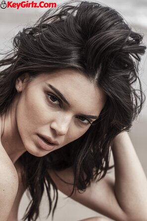 Kendall Jenner Naked (49 Photos) (11)-ink