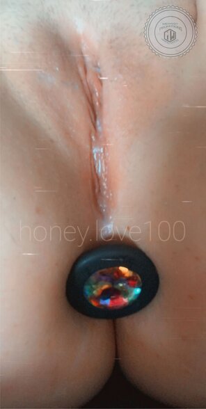 Honey Demon - A close up of Honey