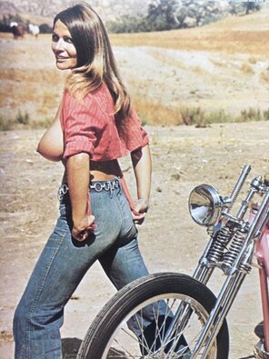 amateur photo Vintage Biker Slut 01