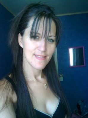 Toothsome Milf Brune Sexy – 50 pics