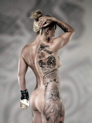 foto amadora Muscle Tattoo Arm Back 