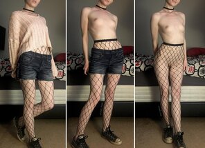 foto amatoriale On/off, except the fishnets and converse stay on if you don't mind ðŸ˜œ