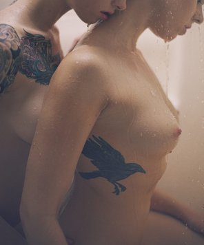 foto amatoriale Shower kisses