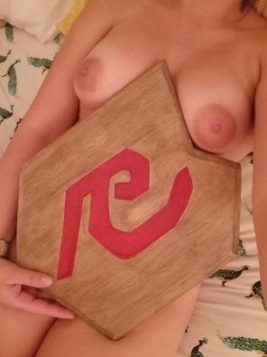 amateur photo [F] I carved myself a deku shield!