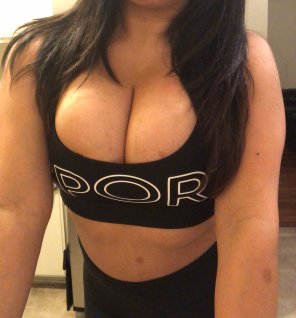 foto amatoriale I really like this sports bra cute and sexy! [f]