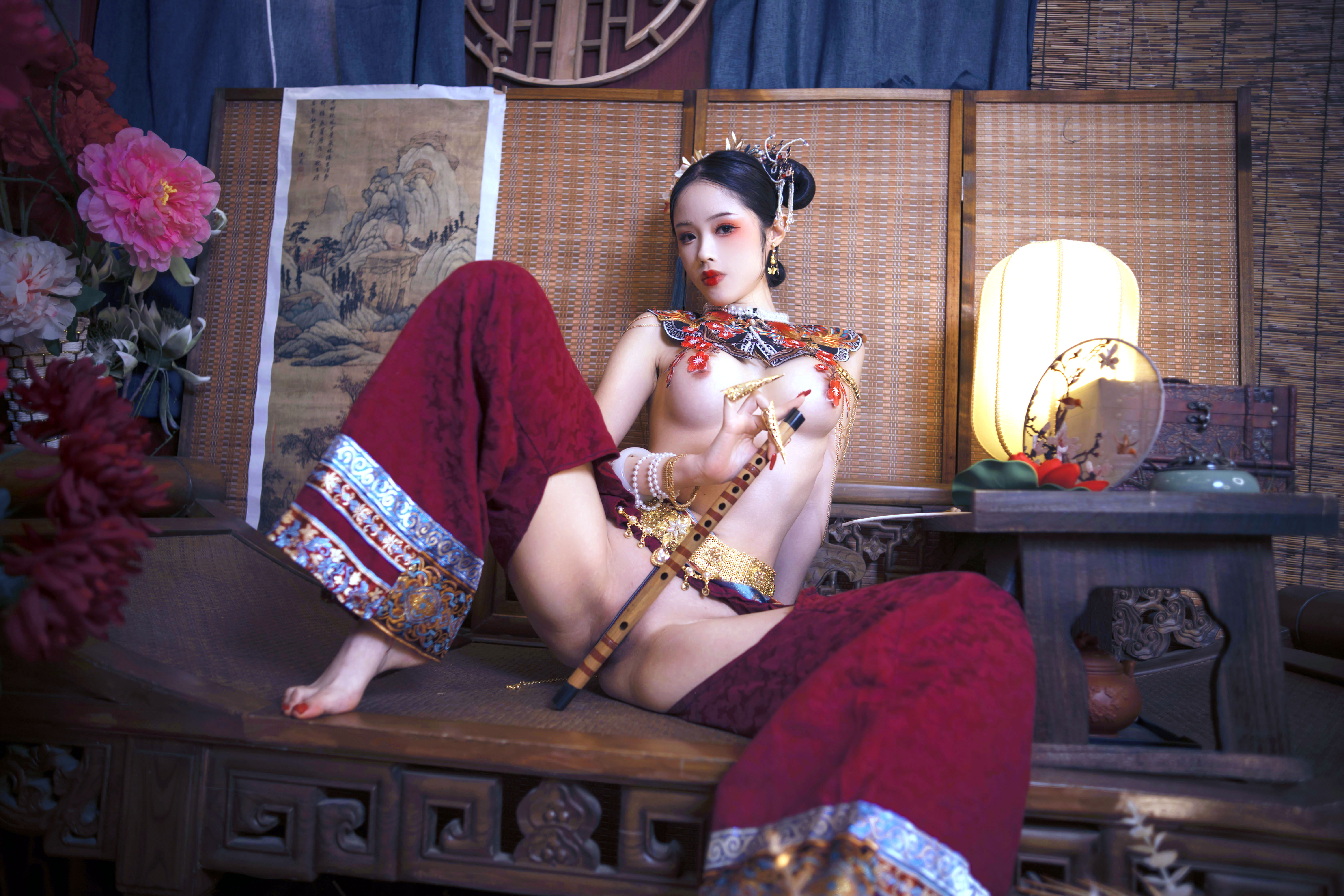 Chinese girl in traditional clothes - Cover Art Porn Pic - EPORNER