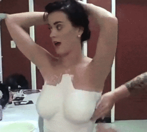 アマチュア写真 Katy Perry in an awkward predicament 