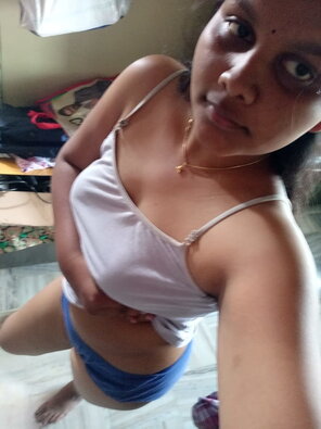 zdjęcie amatorskie Hot Indian lady nude selfies