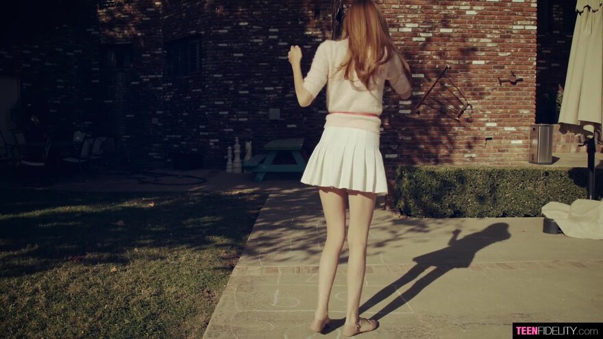 ava-parker-split-screen-teens_1080p.mp4_20240920014807_0006