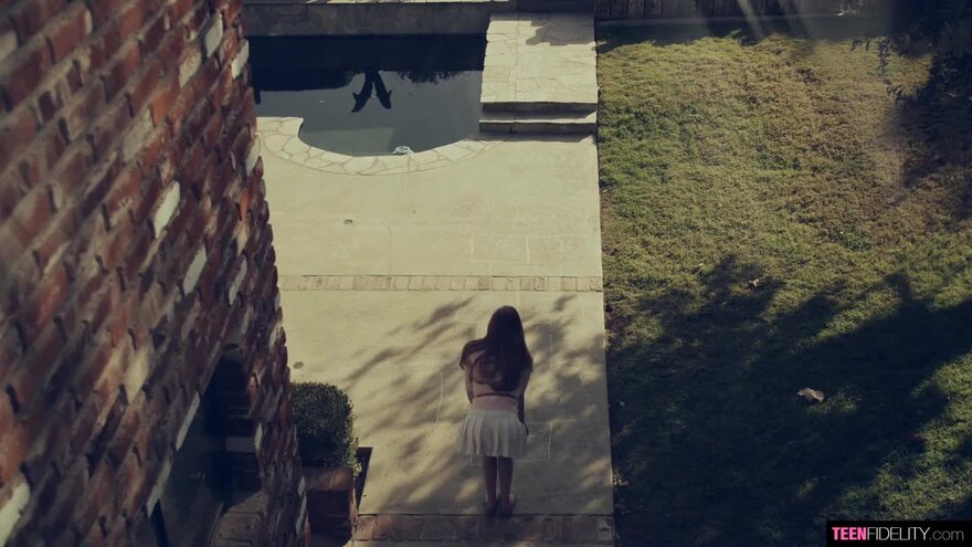 ava-parker-split-screen-teens_1080p.mp4_20240920014807_0050