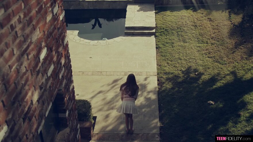 ava-parker-split-screen-teens_1080p.mp4_20240920014807_0051