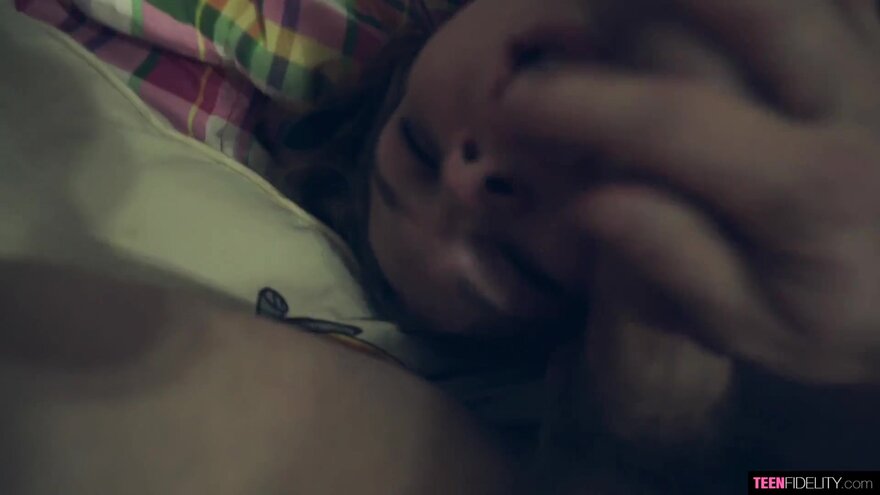 ava-parker-split-screen-teens_1080p.mp4_20240920014807_0180