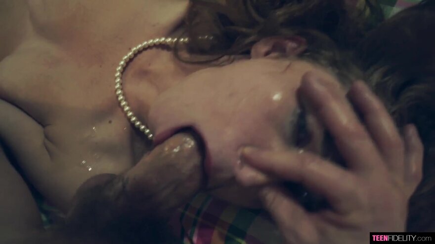 ava-parker-split-screen-teens_1080p.mp4_20240920014807_0248