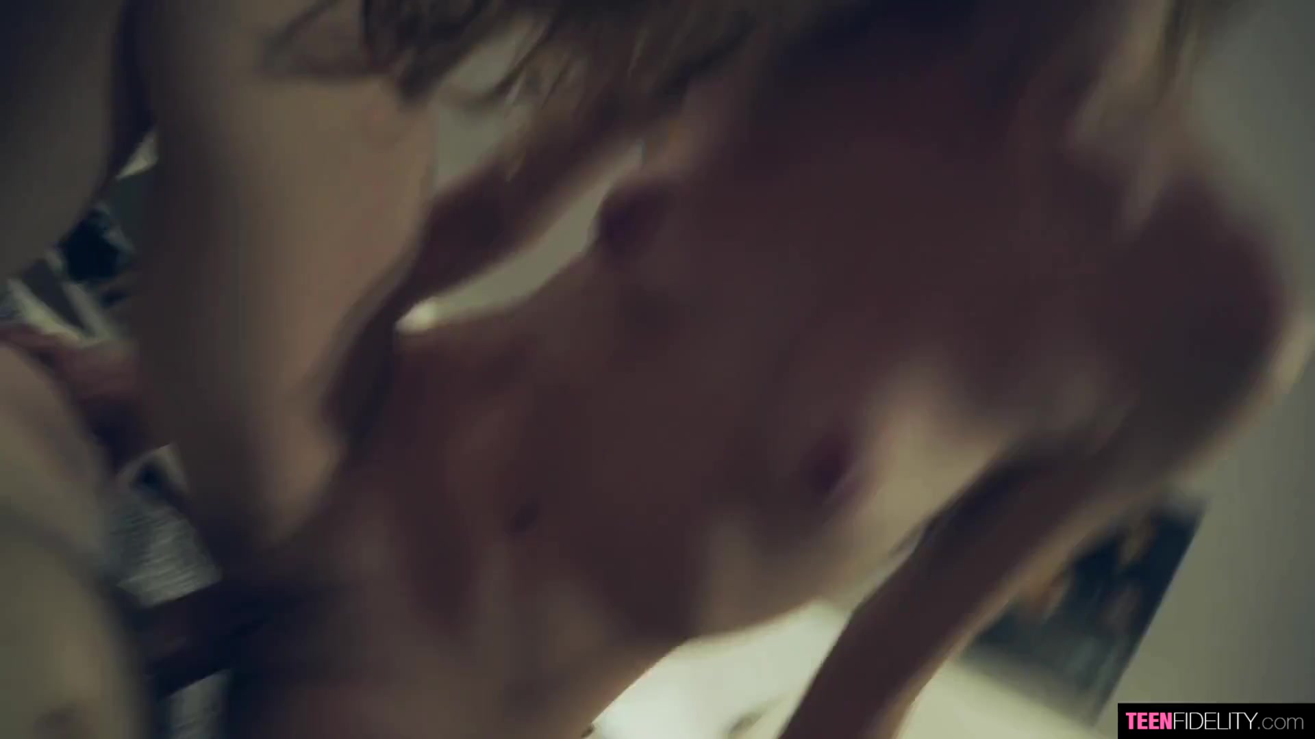 amateur photo ava-parker-split-screen-teens_1080p.mp4_20240920014807_0629