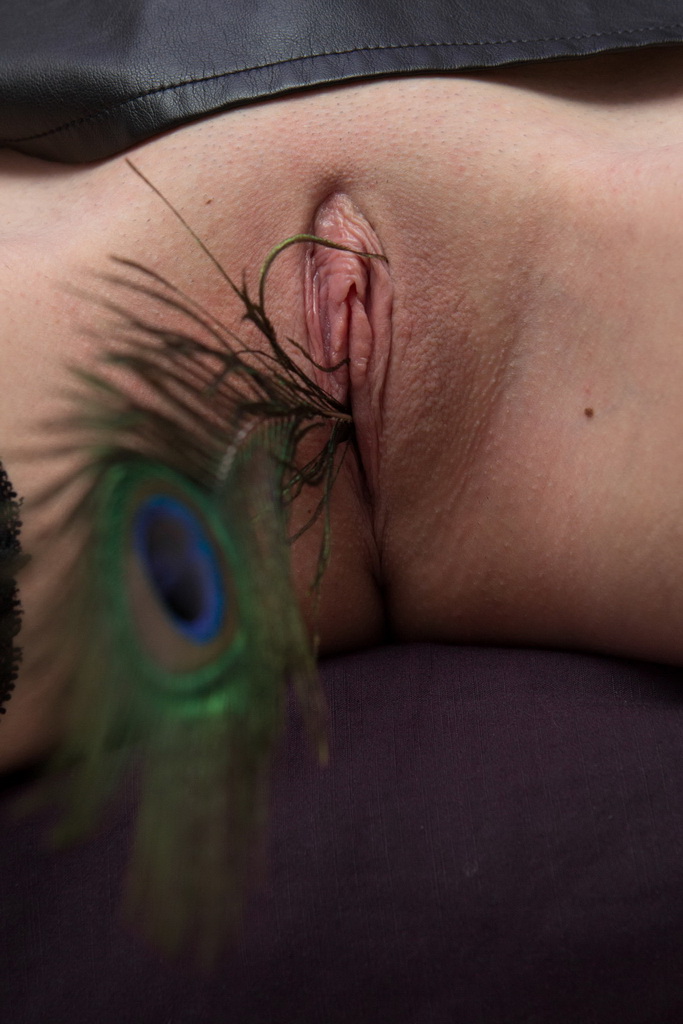 amateur photo TheLifeErotic_Show-Off_Emi_medium_0052
