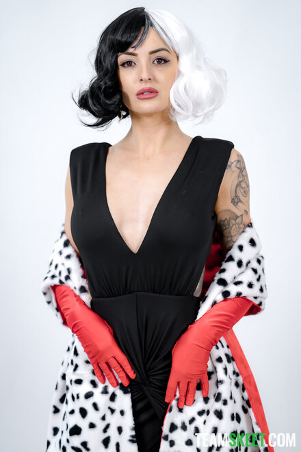 dyked_charlie_valentine__aubree_valentine_20250315_00004