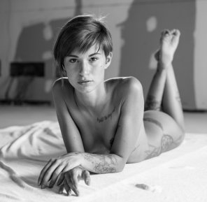 amateur-Foto Young tattoo girl