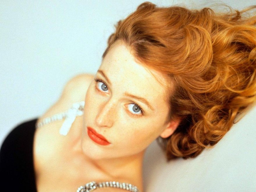 Young Gillian Anderson