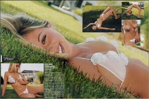 zdjęcie amatorskie Playboys College Girls Magazine 11 12 2002-19