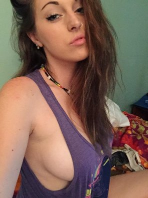 amateur photo Sideboob is a really great way to start your day