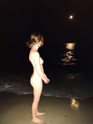 amateur photo There's nothing quite like getting naked on a public beach at night with someone ;) and I couldn't care less who sees
