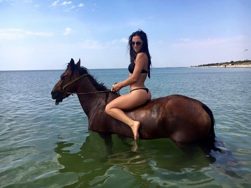 Irina Horse ass bidini legs