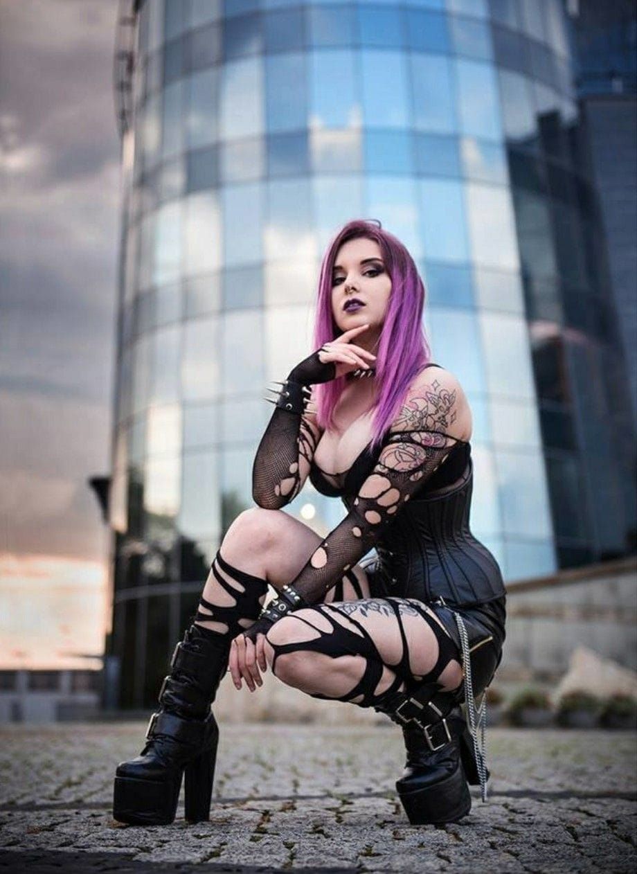 920px x 1262px - GOTHIC BEAUTY - f201f22913524db73470727b8fd06e0e Porn Pic - EPORNER