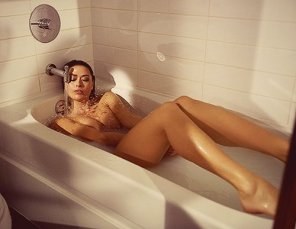 foto amadora Bathtub Leg Beauty Human leg 