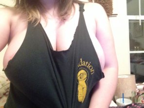 amateur pic Excellent use of the tank top.