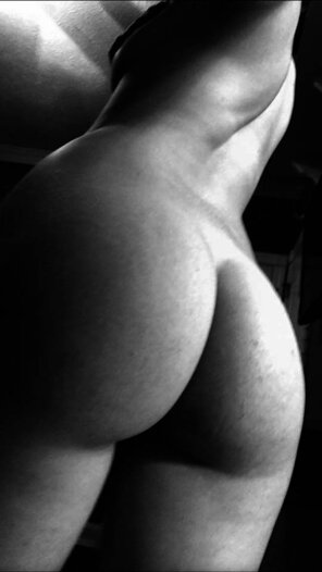 amateur photo Black and white thickness