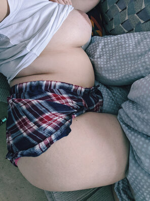 foto amatoriale Different angle... Soft titties [image] [OC]