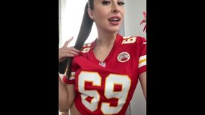 amateur photo 2023-01-24_StrattonMelissa_10jnoa8_get_your_cameo_for_your_chiefs_football_watch