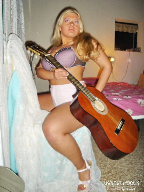 Meile 20070218-00290 nude