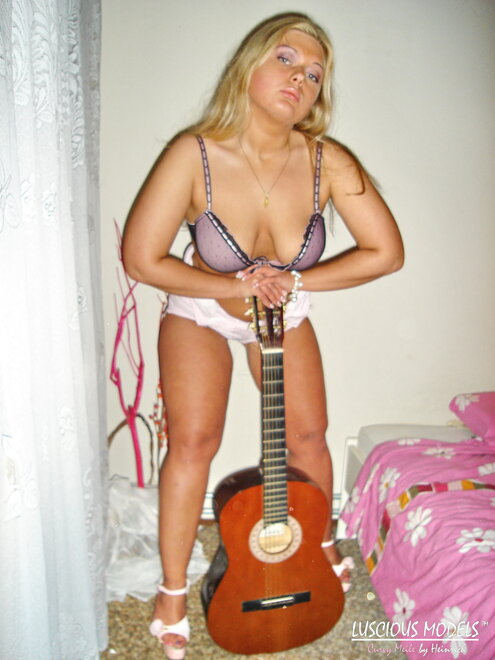 Meile 20070218-00304 nude