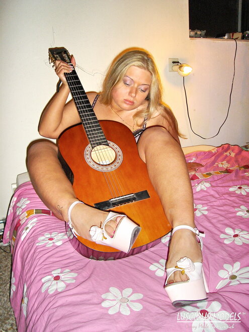 Meile 20070218-00309 nude