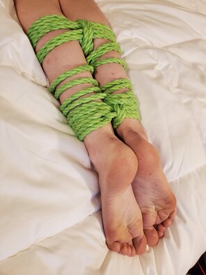 zdjęcie amatorskie Do you like leg ties? ðŸ˜ [oc]