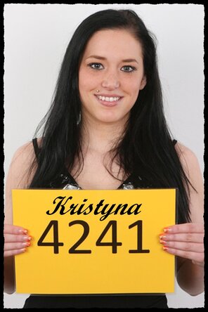 amateur photo 4241 Kristyna (1)