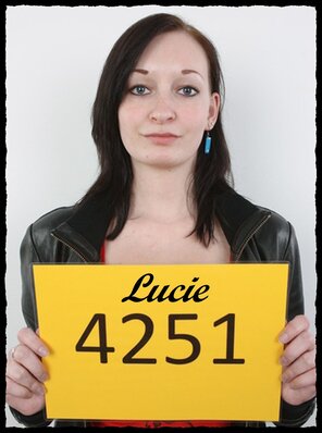 アマチュア写真 4251 Lucie (1)