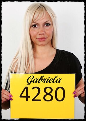 アマチュア写真 4280 Gabriela (1)