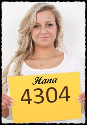 amateurfoto 4304 Hana (1)