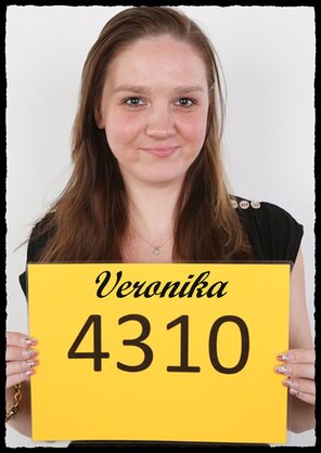 amateur pic 4310 Veronika (1)