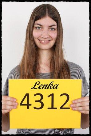 アマチュア写真 4312 Lenka (1)